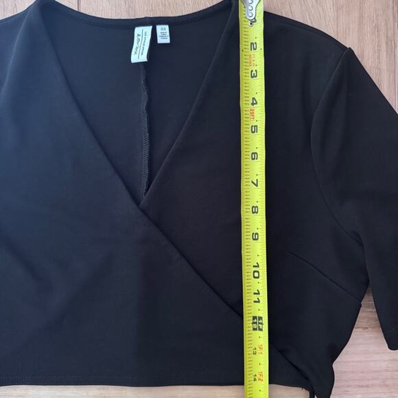 & Other Stories Black Wrap Crop Top size Medium - Picture 12 of 13